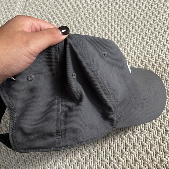Men’s grey Nike Cap - Picture 3 of 4
